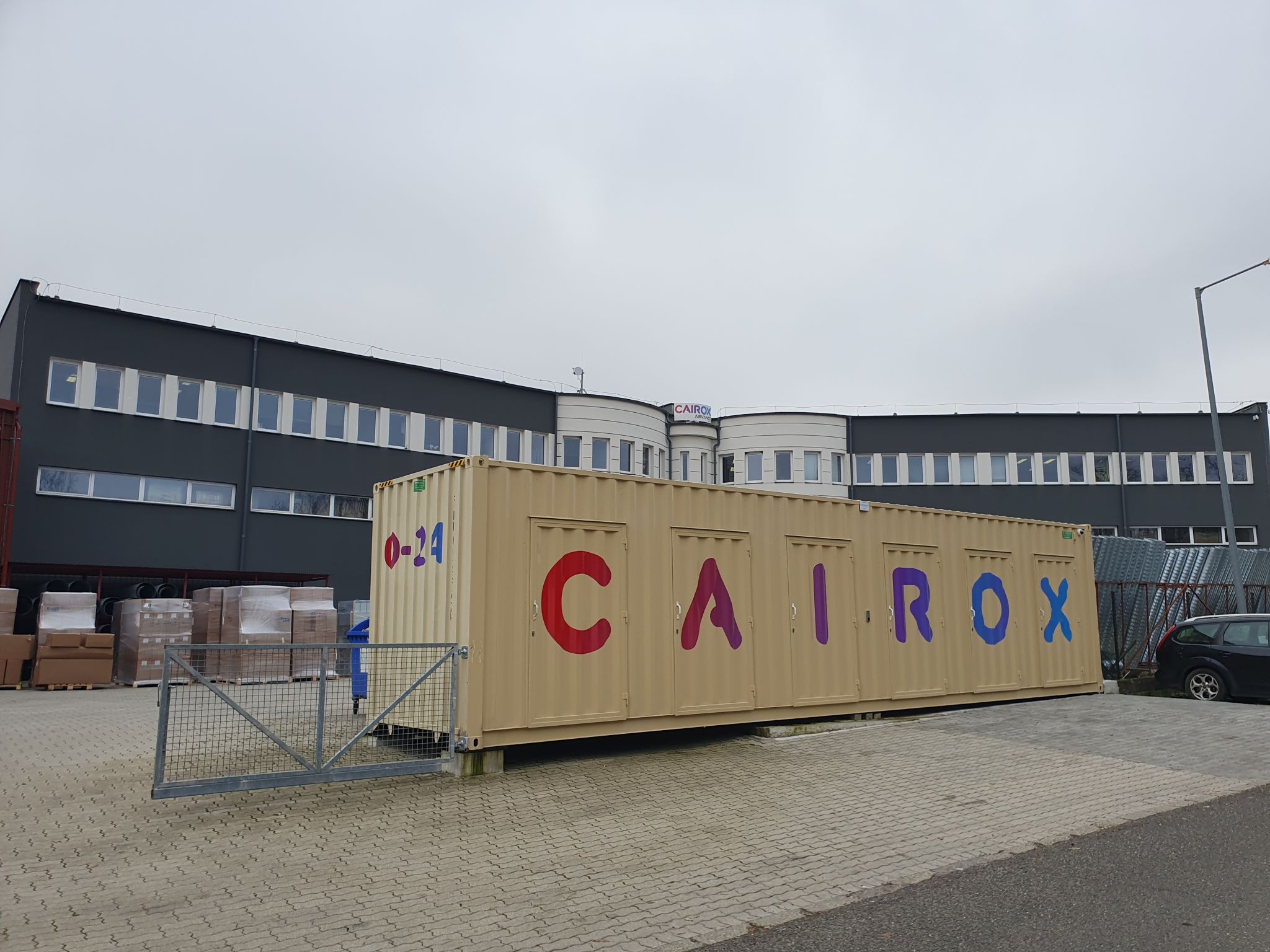 konténer branding eszköz egyedi kialakítással