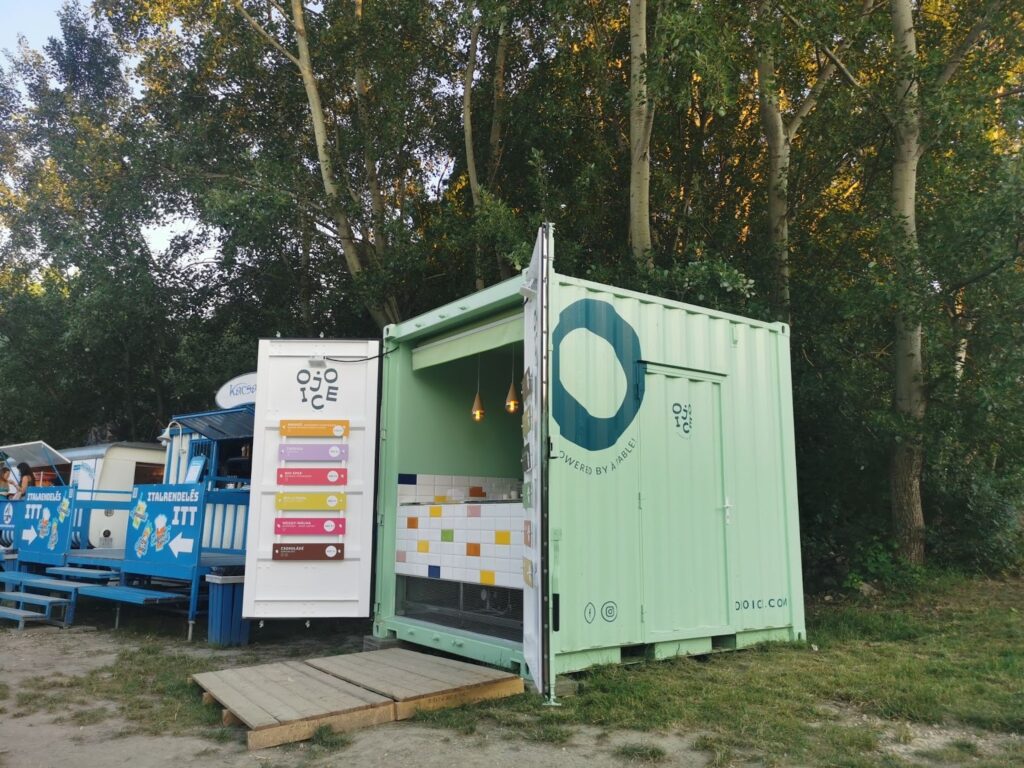 Extra magas HC konténer egyedi átalakítással